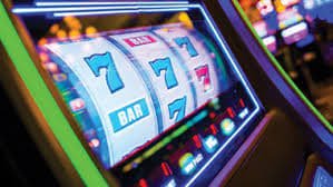 Pilihan slot online dan live casino tersedia di platform togelclub